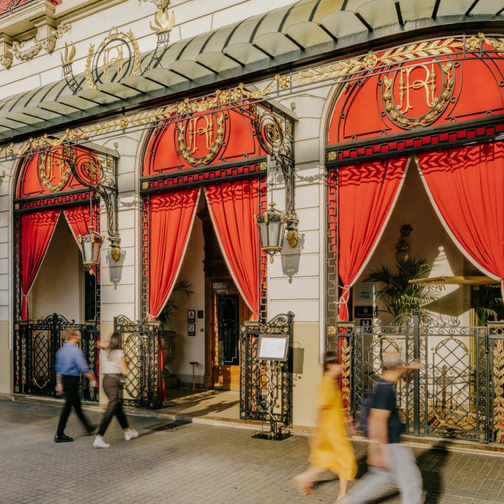 Luxury Hotel, Eixample