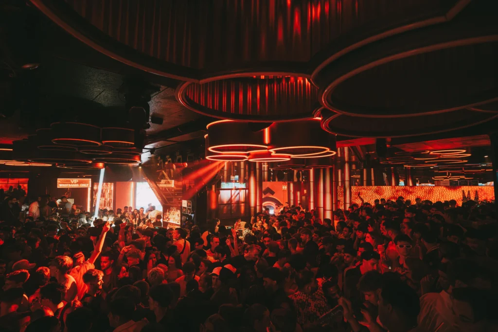 NIGHTLIFE IN BARCELONA